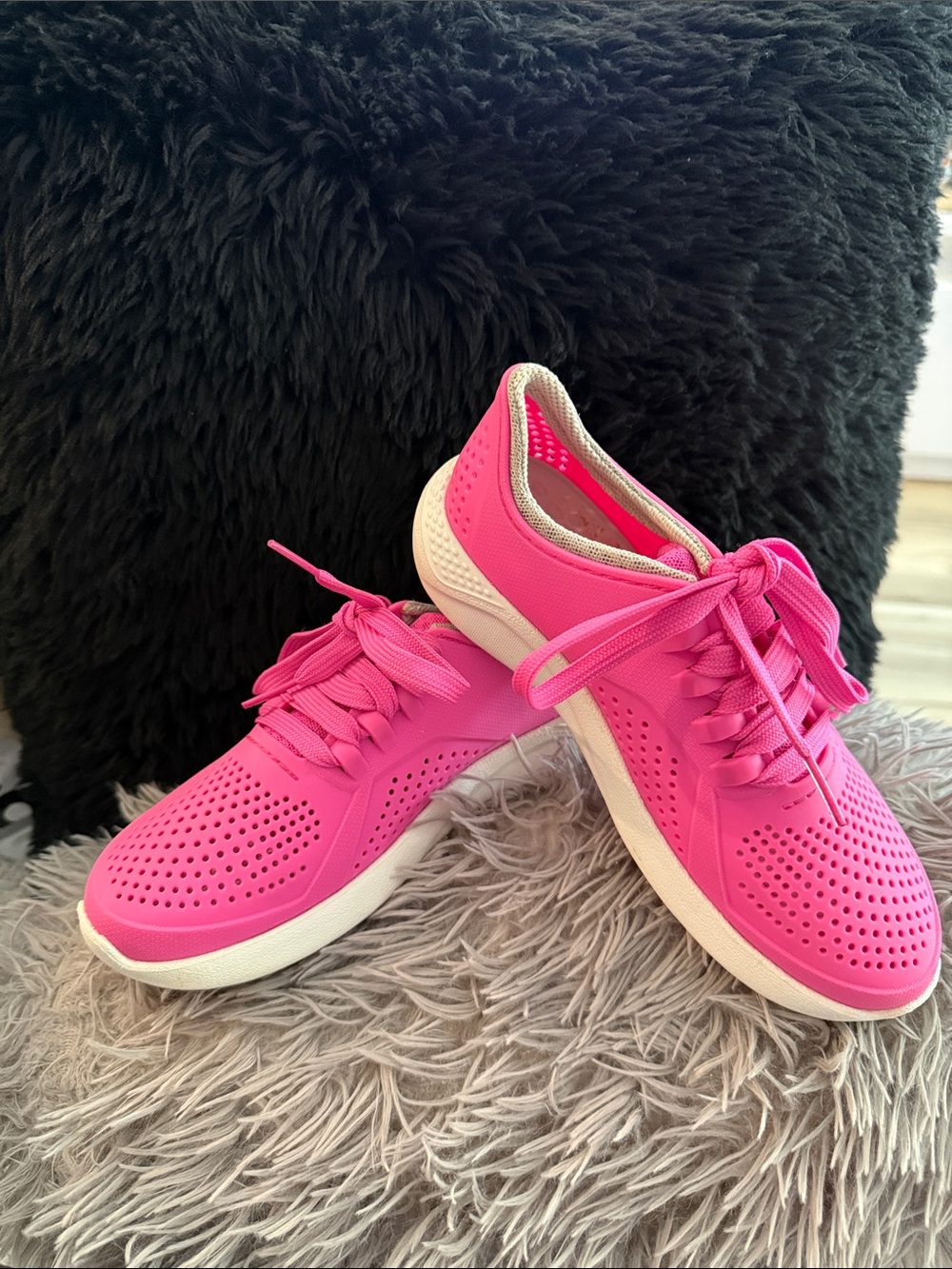 CROCS Women’s Hot Pink Perforated Lace-Up Sneakers
